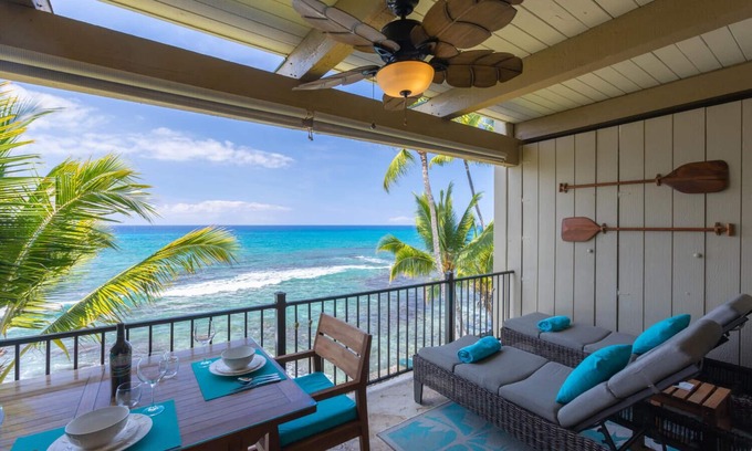 Kailua-Kona Condo | Fabulous Custom 3rd Floor Oceanfront Condo/Kona Bali Kai #304