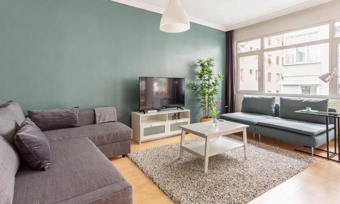 Goztepe Apartment | Fabulous Flat Near Bagdat Street in Kadikoy