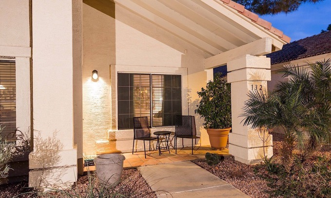 Val Vista Lakes House | Fabulous Gilbert~No Place Like Home, Cozy 2 Bedroom Home/Community Pool Now