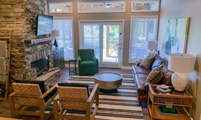 Jacksons' Gap House | Fabulous Lake Martin Townhome with Private Dock & Boat Ramp - 30 min from Auburn