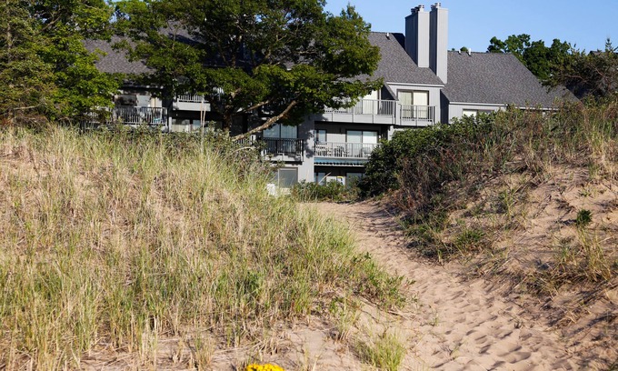 Glen Arbor Condo | Fabulous Lake Michigan beachfront condo. Incredible views of Sleeping Bear Bay