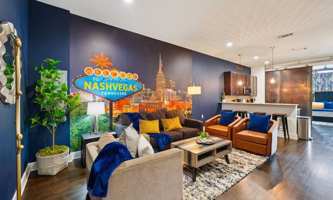 West End Condo | Fabulous NashVegas Loft Retreat near Vandy off West End, Mins to Broadway