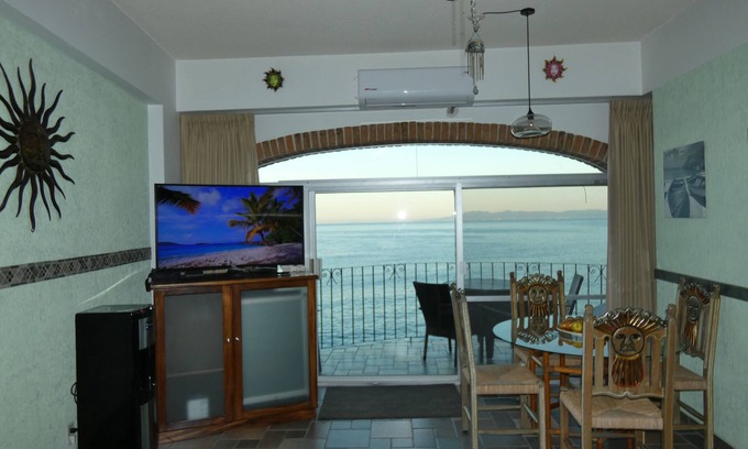 Zona sur Condo | Fabulous Oceanfront Studio Condo from 80 a night.