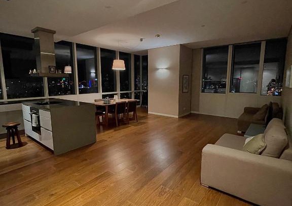 Mecidiyekoy Apartment | Fabulous two bedroom apartment on the high floor