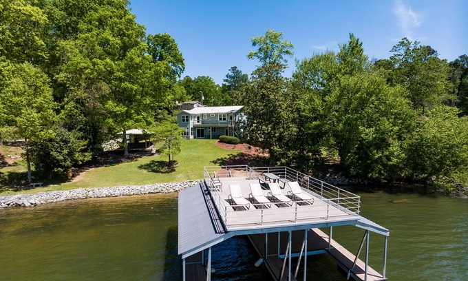 Gainesville House | Fabulous views on nice cove! Easy short walk to dock. Outdoor kitchen & fire pit