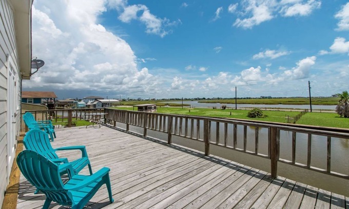 Cedar Lane House | Fabulous Views, Updated, Minutes to ICW & Beach