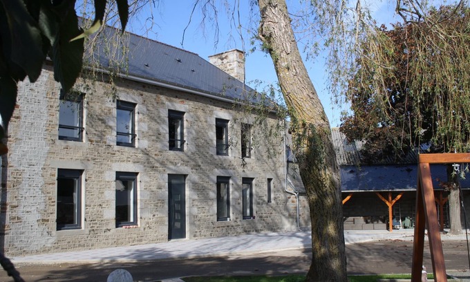 Precey House | Face au Mont Saint Michel, Avec Bain Nordique 9 Places et Sauna