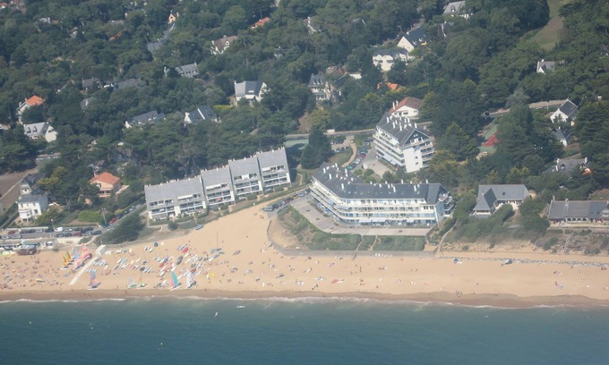 Pornichet Apartment | Facing the sea, Direct beach access/duplex apartment ideal for family/children, Wifi+tv