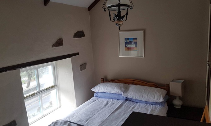 Haverfordwest Cottage | Factory cottage in the centre of Town