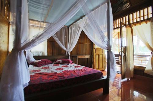 Batudaka Island Hotel | Fadhila Cottages