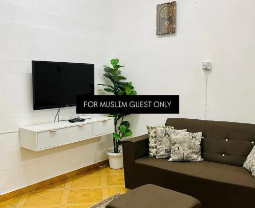 Jasin House | Fadzly Homestay D'Jasin