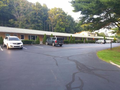 Milford Hotel | FairBridge Inn Express Milford