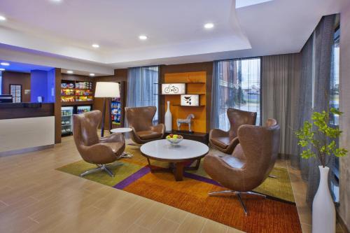 Herndon Hotel | Fairfield by Marriott Inn & Suites Herndon Reston