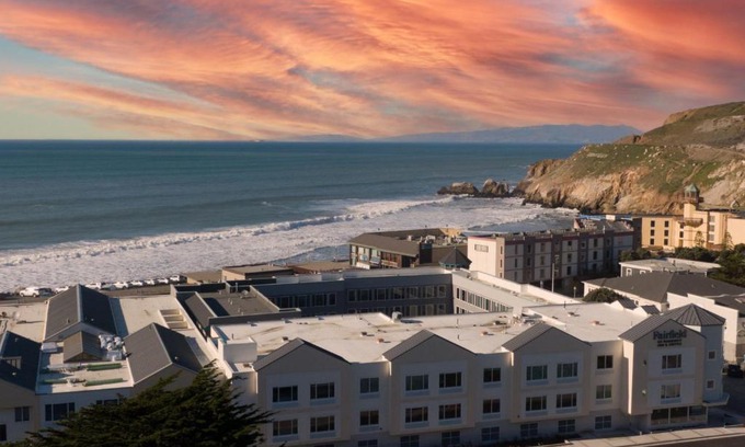 Rockaway Beach Hotel | Fairfield by Marriott Inn & Suites San Francisco Pacifica