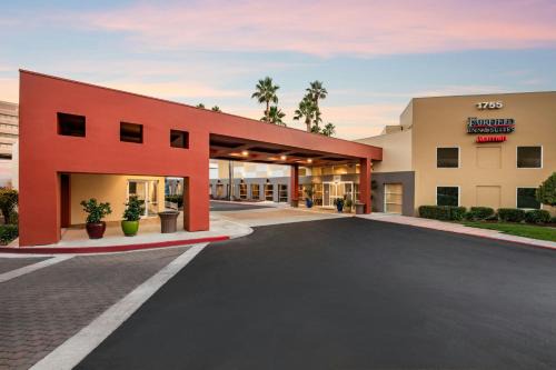 San Jose Hotel | Fairfield Inn and Suites by Marriott San Jose Airport