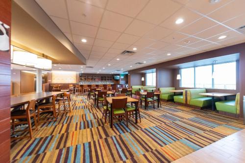Sidney Hotel | Fairfield Inn & Suites by Marriott Sidney