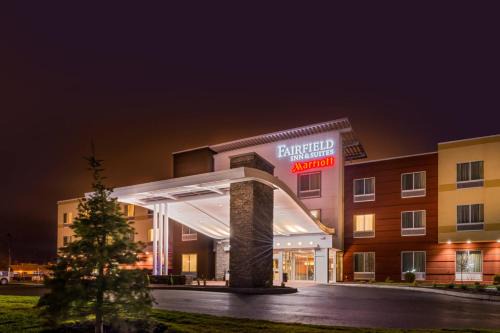 Utica Hotel | Fairfield Inn & Suites by Marriott Utica