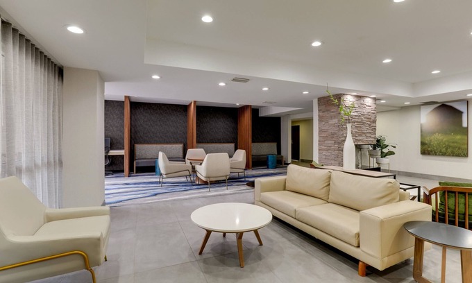 Las Colinas Hotel | Fairfield Inn & Suites Dallas Las Colinas