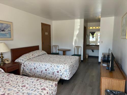 Monroe Hotel | Fairground Inn