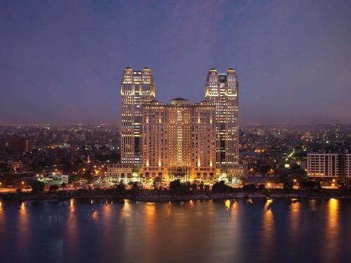 Downtown Cairo Hotel | Fairmont Nile City