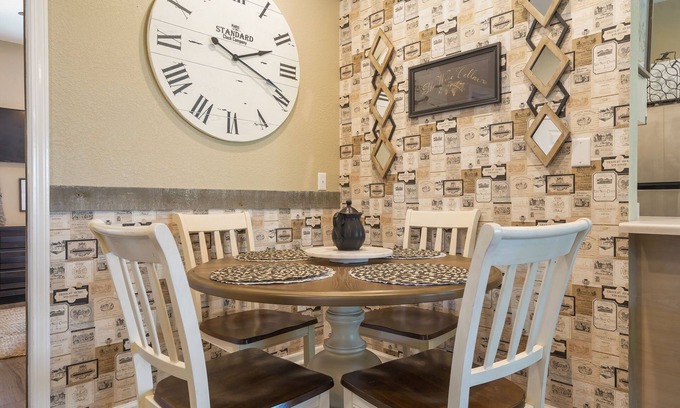 Downtown Branson Condo | Fairview Escape - Holiday Hills Branson - Golf - Outdoor Pools