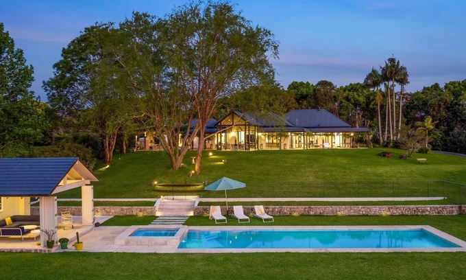 Goonengerry House | Fairway - Luxury Federal retreat with 14m pool