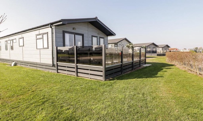 Burnham-on-Sea House | Fairways 4 - Sunny Meadows
