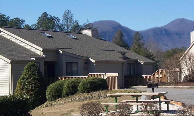 Lake Lure Resort | Fairways of the Mountain