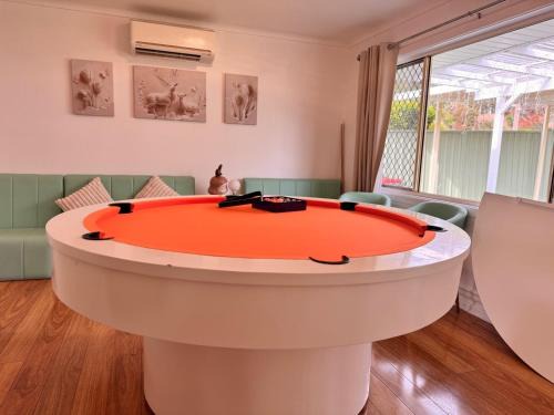 Narara House | Fairyland Getaway- at Central Coast with XXXL hot Jacuzzi & Fun - Round pool table and Slide bunk bed