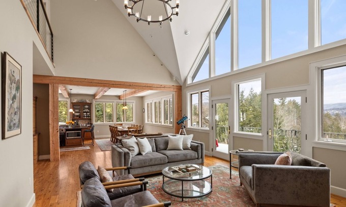 Moscow House | Falcon Eyrie