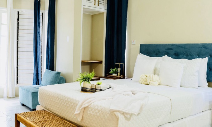 Montego Bay Apartment | Falcon Oceanview 2br/2ba - Free Airport Transport/Gated Complex w/Security
