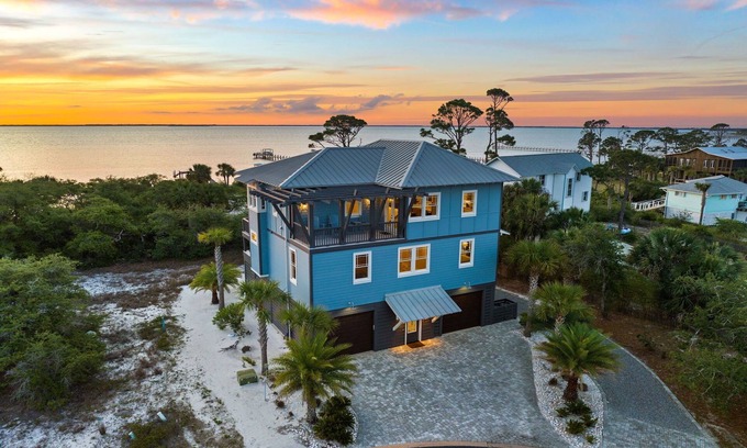 Cape San Blas House | Fall Availability! Bay-front! Beach access! Private dock! Community pool!