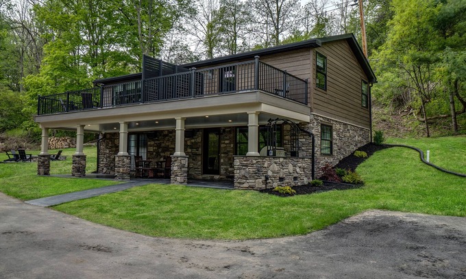Penn Yan House | Fall Brook: Modern, woodsy home beside waterfalls and hiking trails