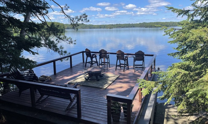 Hayward Cabin | Fall getaway special on remaining open dates at this charming cabin!