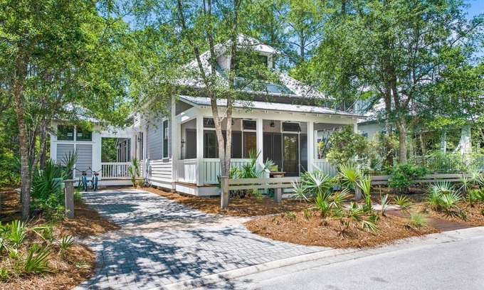 Forest District House | Fall Getaways Available! Forest District. Gas Grill with Nice Porch Space! 3 Adult Bikes!