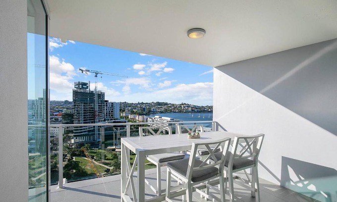 Newstead Apartment | Fall in Love with Waterfront Resort-style Living