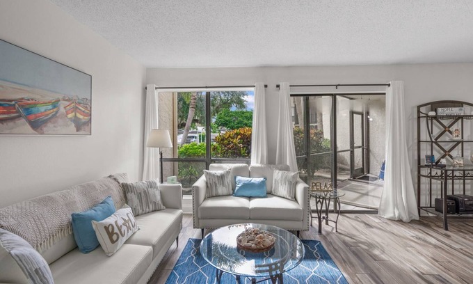 Siesta Key Condo | Fall Into Paradise 7 Night Stay