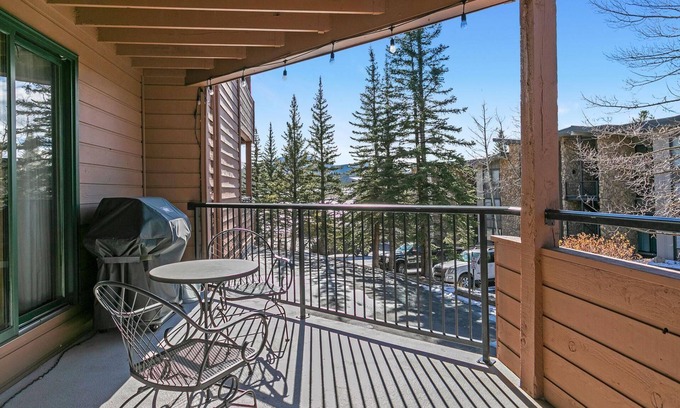 Dillon Condo | Fall into Savings! 15% Off Until Nov 30 - Book Now!