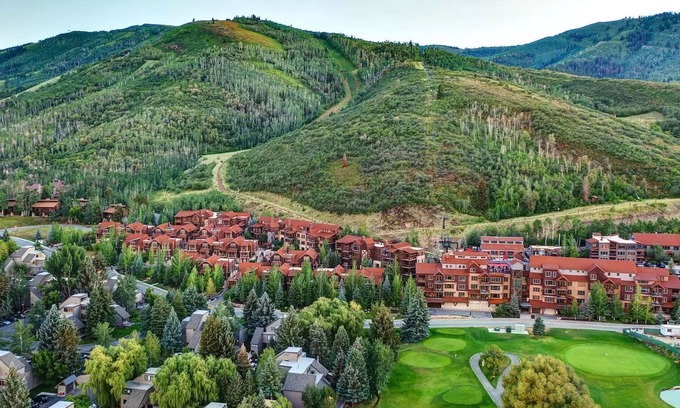 North Park City House | FALL RATES - 2 Bedroom, 2.5 bathroom, Silver Star Townhouse