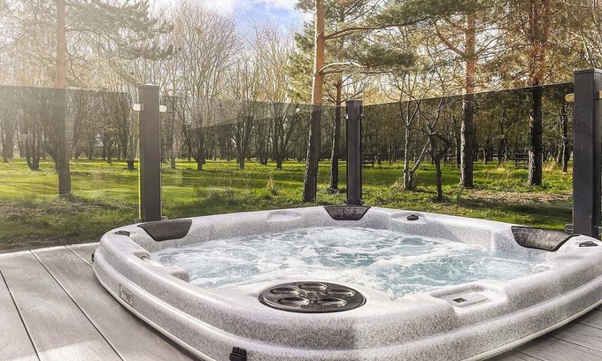 Pershore Ski Chalet | Fallow Pet Friendly Lodge