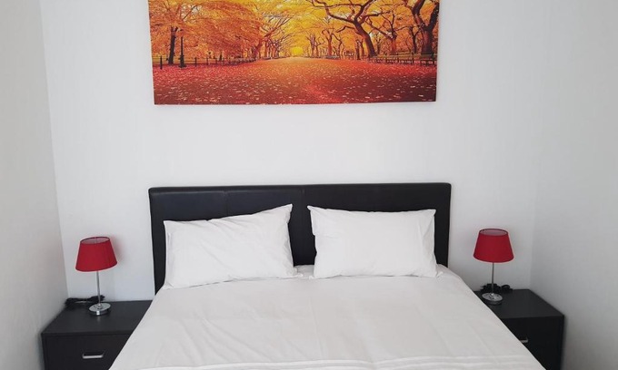Mowbray House | Fama Lodge Rm13
