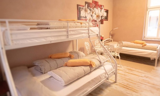 Neustadt an der Weinstrasse House | Family room large - Historia Hotel