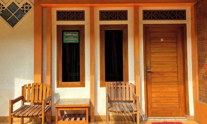 Cipatujah Hotel | Family 24 Hotel near Pantai Cipatujah