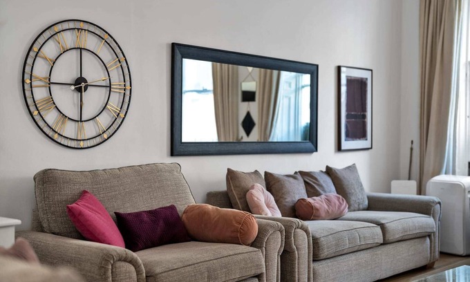 Belgravia Condo | Family 3-Bedroom Apartment in Belgravia