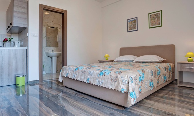 Petrovac Apartment | Family and couple-friendly apartment in Petrovac with the view