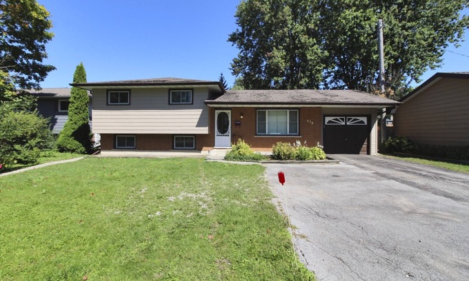 Orillia House | Family and Friend Gateway to Sunshine city