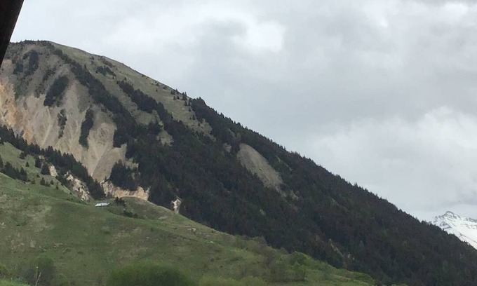 Saint-Jean-d'Arves Apartment | Family apartment sleeps 8, mountain view Sybelles