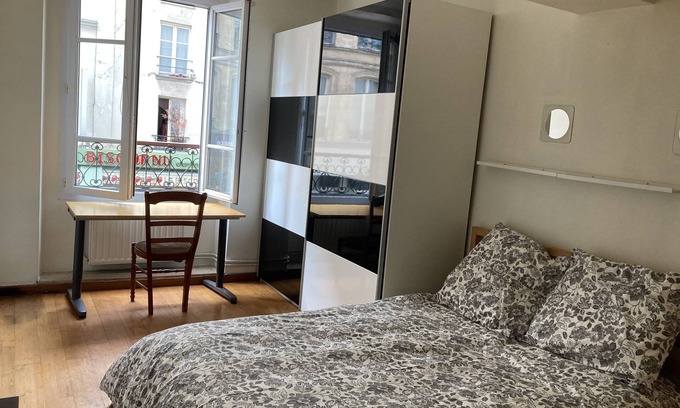 Palais-Royal Apartment | Family apartment in the heart of Paris in the Montorgueil district.