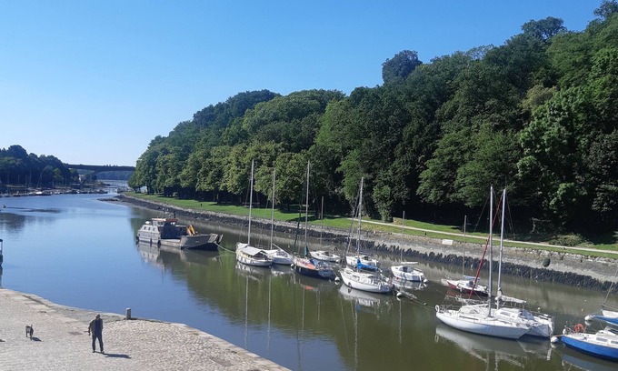 Port de St Goustan Apartment | Family apartment on the Quays of St Goustan