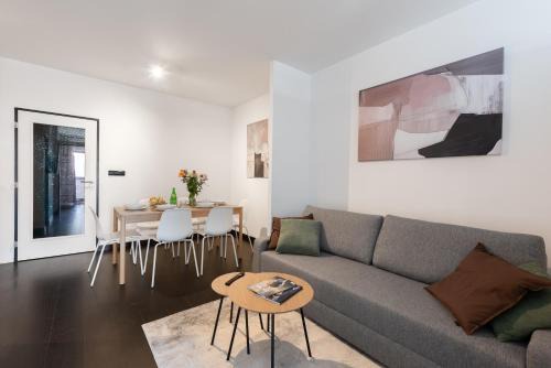 Karlin Apartment | Family apartment with balcony in center of Prague